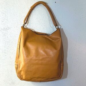 VTG Genuine Leather Tan Hobo Shoulder Bag Slouchy Back Zip Pocket Everyday Boho